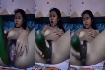 Cewek Open BO Coli Pake Timun Gede Banget Lumer WOT